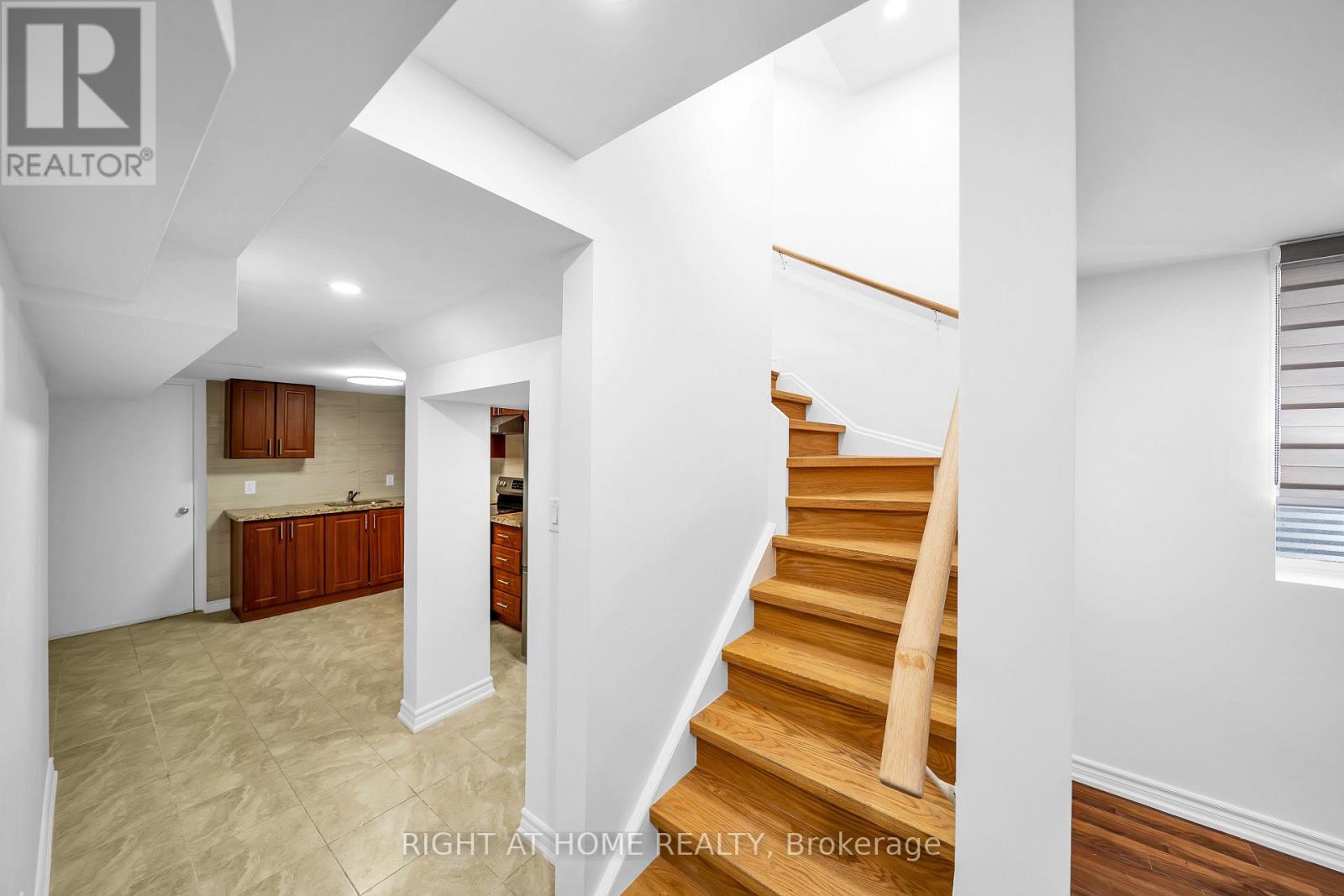 Basement Apartment - 2387 Kentucky Derby Way, Oshawa, Ontario  L1L 0H3 - Photo 3 - E13627978