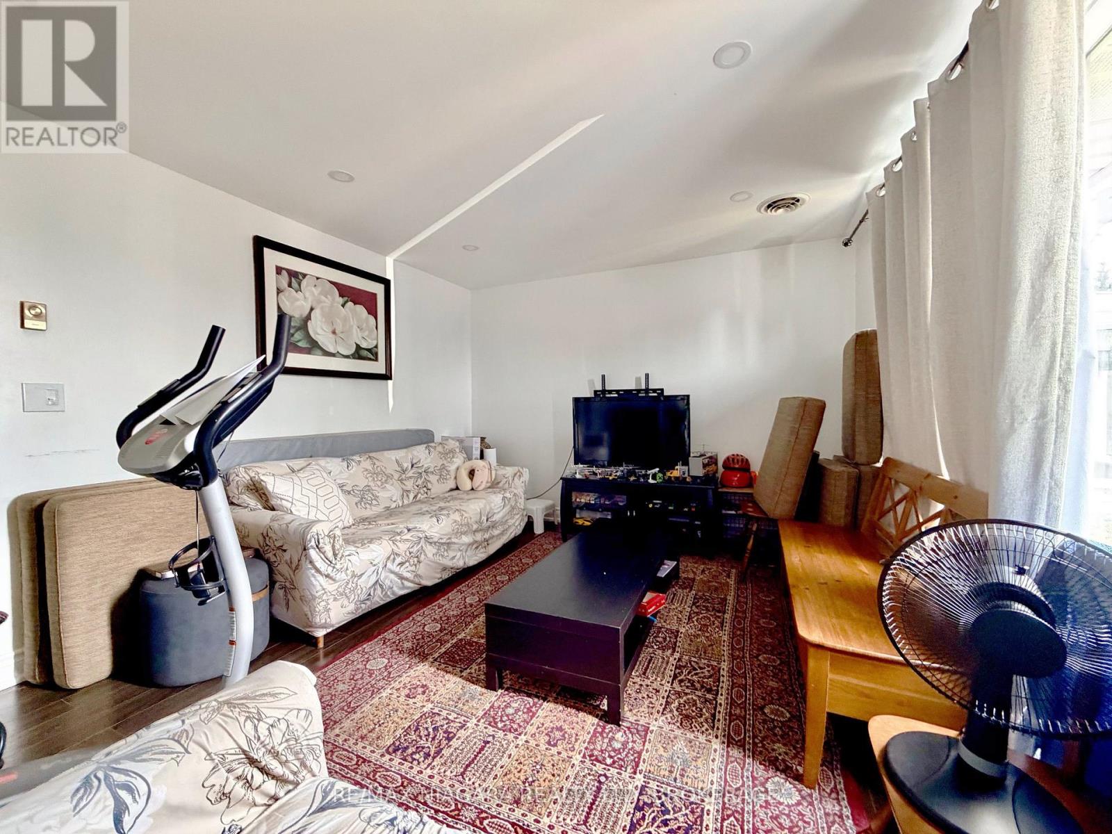 Upper - 6475 Taylor Street, Niagara Falls, Ontario  L2G 2E9 - Photo 3 - X13627998