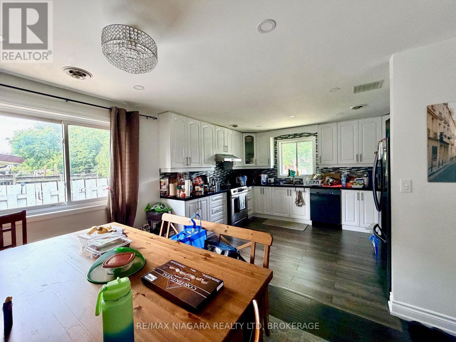 Upper - 6475 Taylor Street, Niagara Falls, Ontario  L2G 2E9 - Photo 6 - X13627998