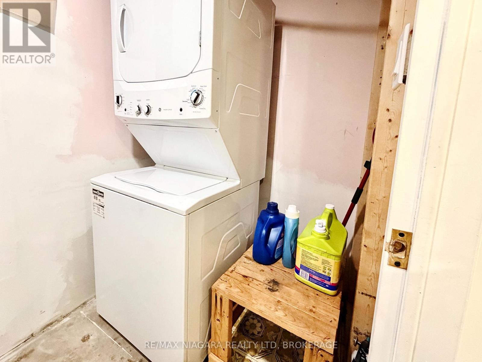 Lower - 6475 Taylor Street, Niagara Falls, Ontario  L2G 2E9 - Photo 9 - X13628000