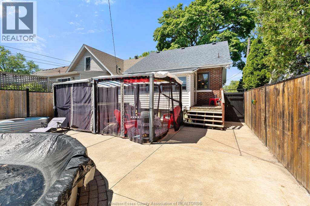1220 Bruce Avenue, Windsor, Ontario  N8X 1X3 - Photo 23 - 26018585