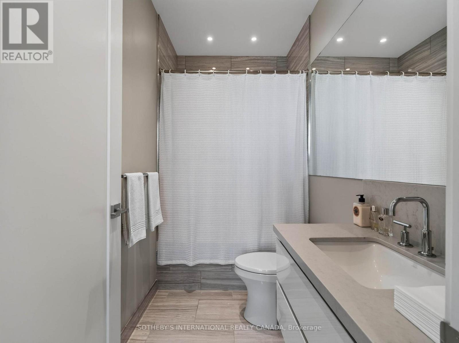 5501 - 50 Charles Street E, Toronto, Ontario  M4Y 0C3 - Photo 34 - C13628022