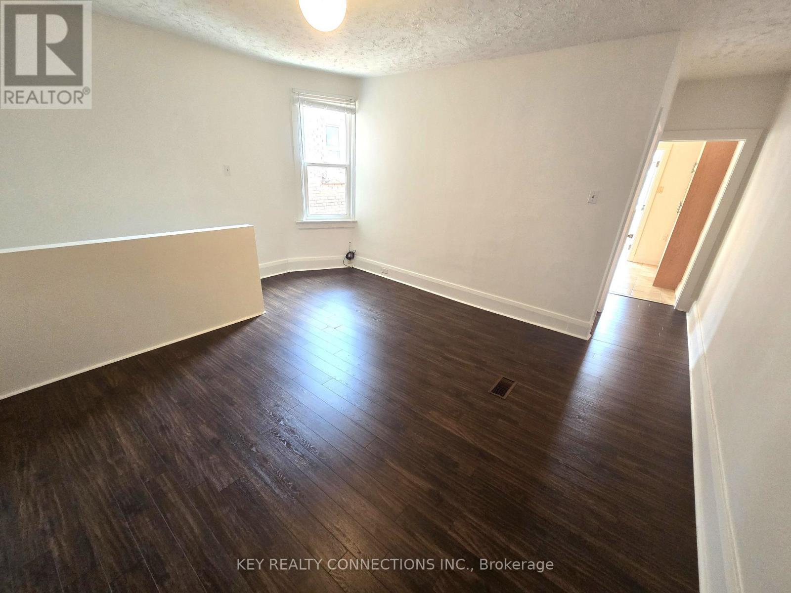 849 BLOOR STREET W