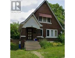 916 FELIX AVENUE, Windsor, Ontario