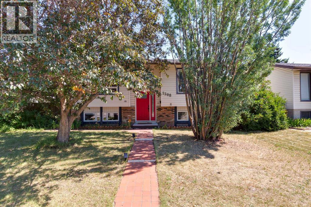 1208 Ranchlands Boulevard NW, calgary, Alberta