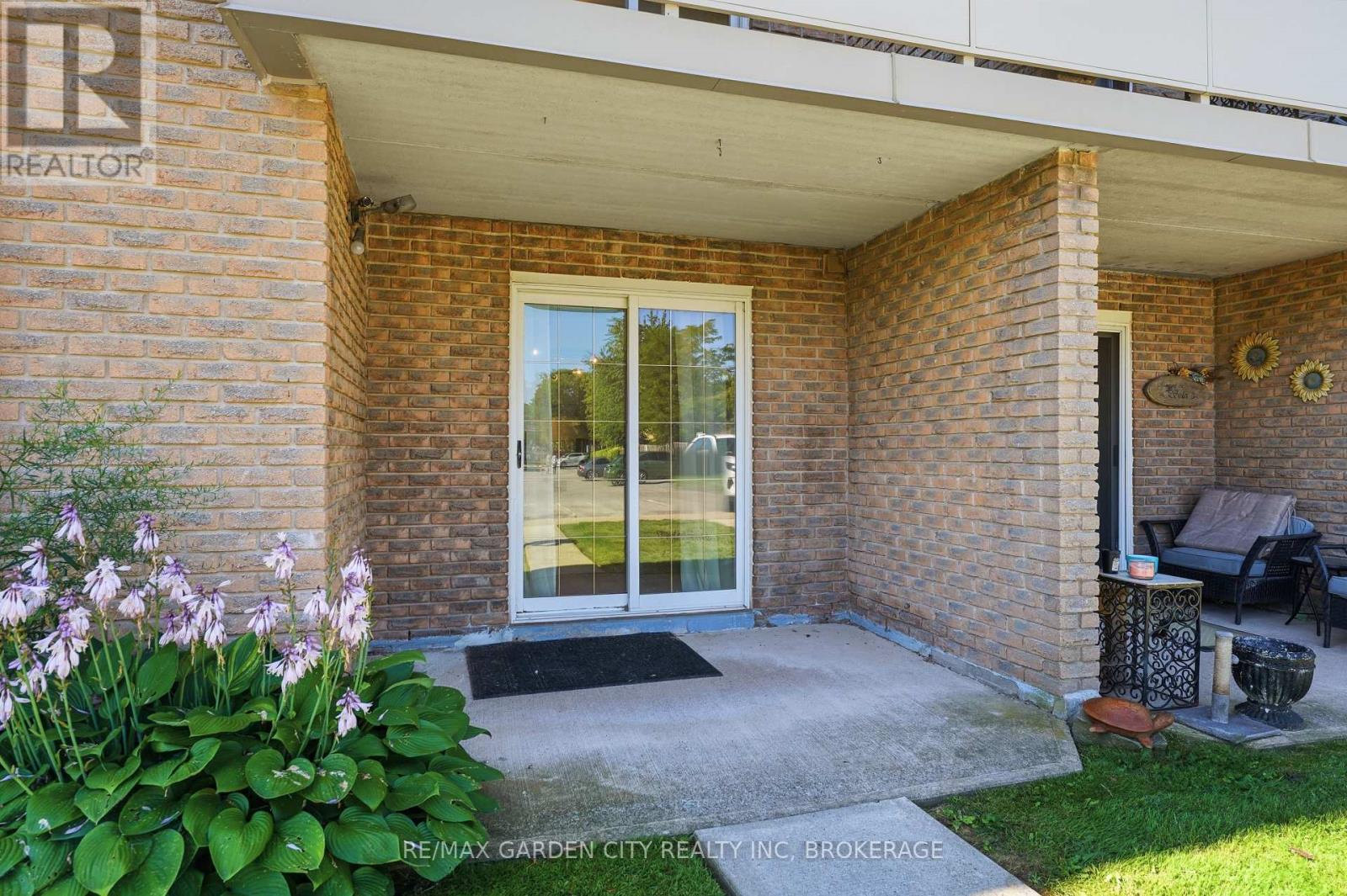 311 - 41 Rykert Street, St. Catharines (Western Hill), Ontario  L2S 3A4 - Photo 2 - X13455702