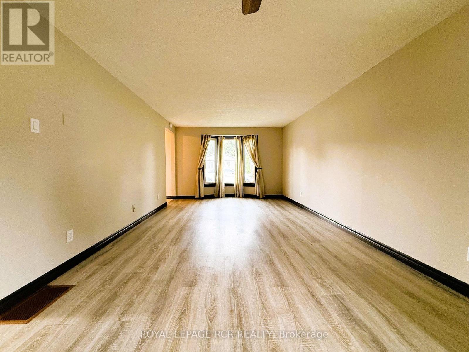 38 Royal Oak Drive, Innisfil, Ontario L0L 1L0 - Photo 10 - N13628114