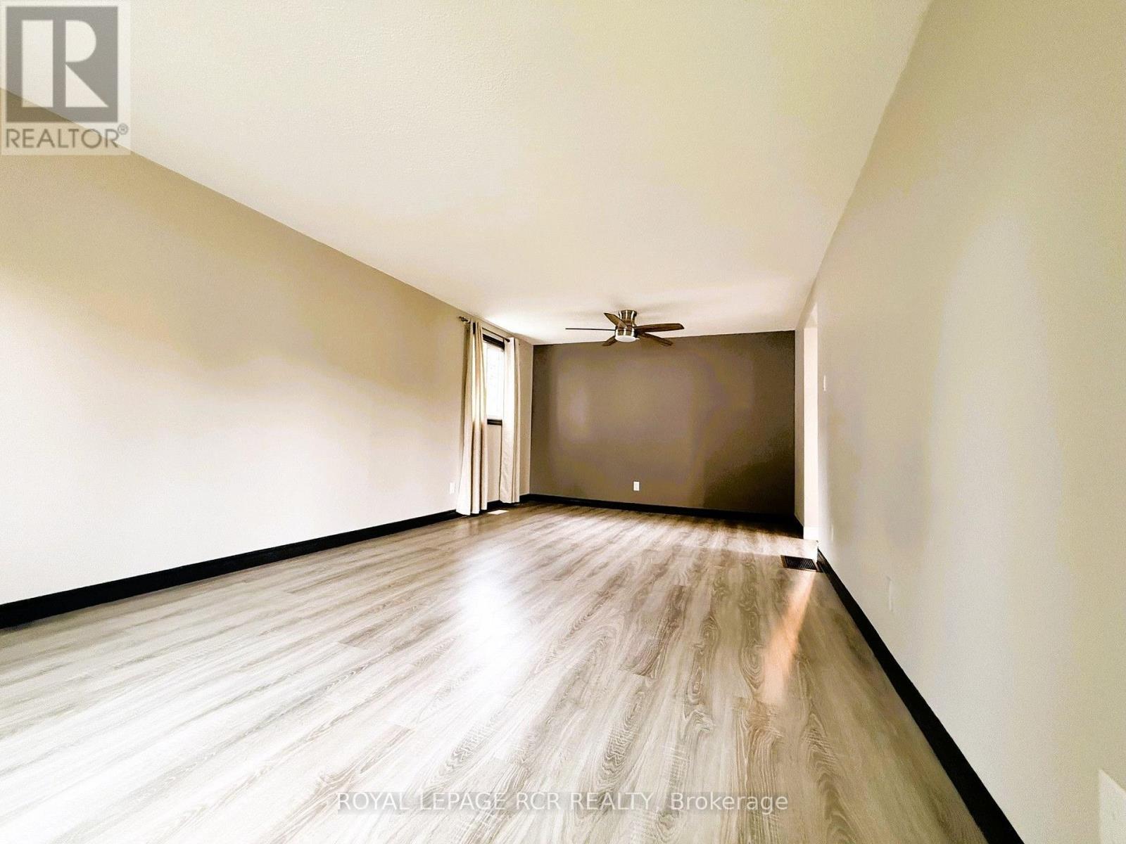 38 Royal Oak Drive, Innisfil, Ontario L0L 1L0 - Photo 11 - N13628114