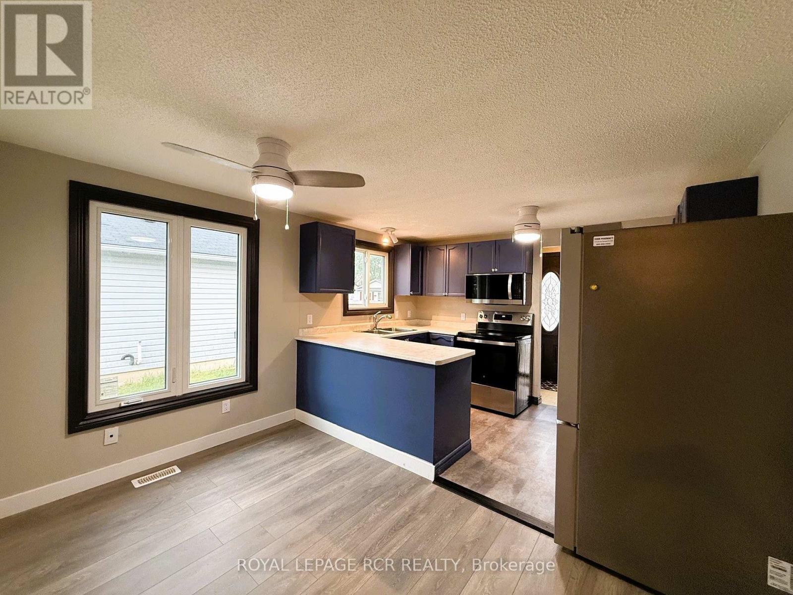 38 Royal Oak Drive, Innisfil, Ontario L0L 1L0 - Photo 14 - N13628114