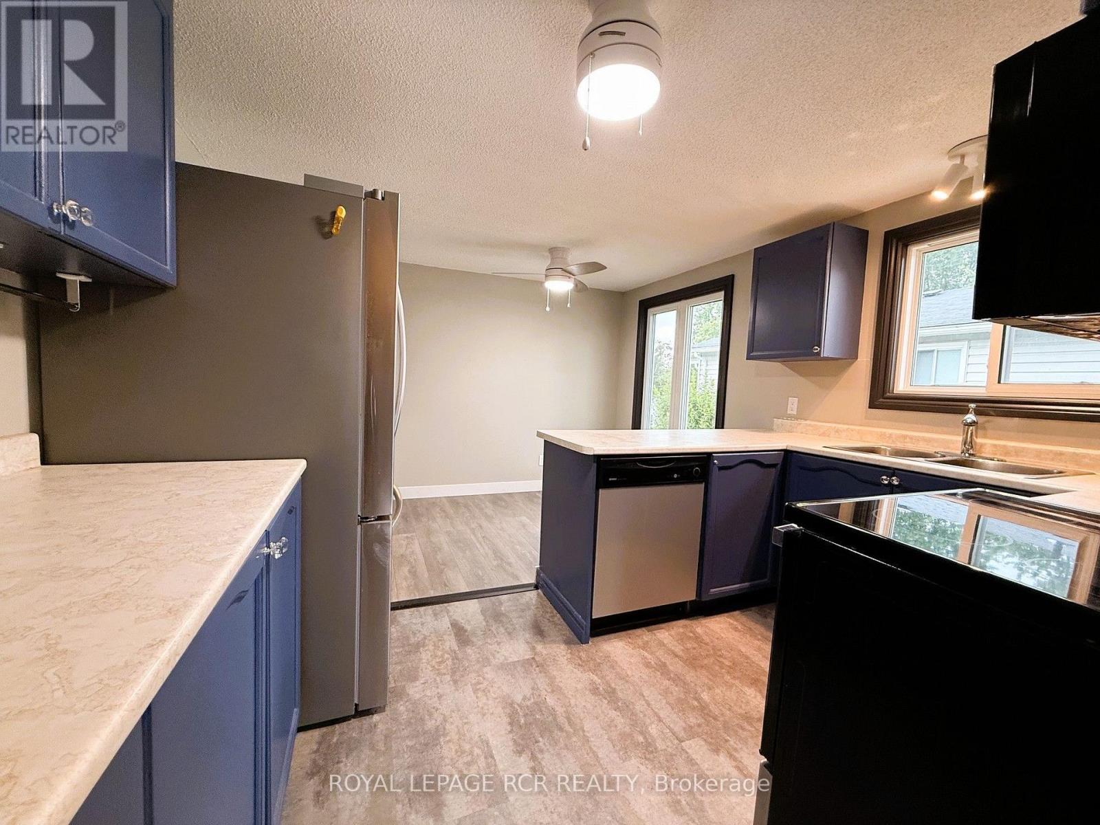38 Royal Oak Drive, Innisfil, Ontario L0L 1L0 - Photo 18 - N13628114