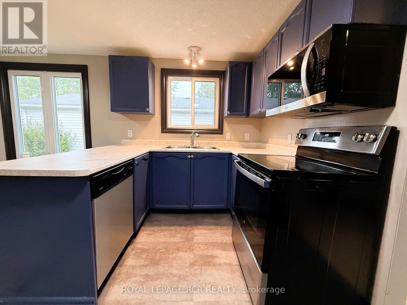 38 Royal Oak Drive, Innisfil, Ontario L0L 1L0 - Photo 19 - N13628114