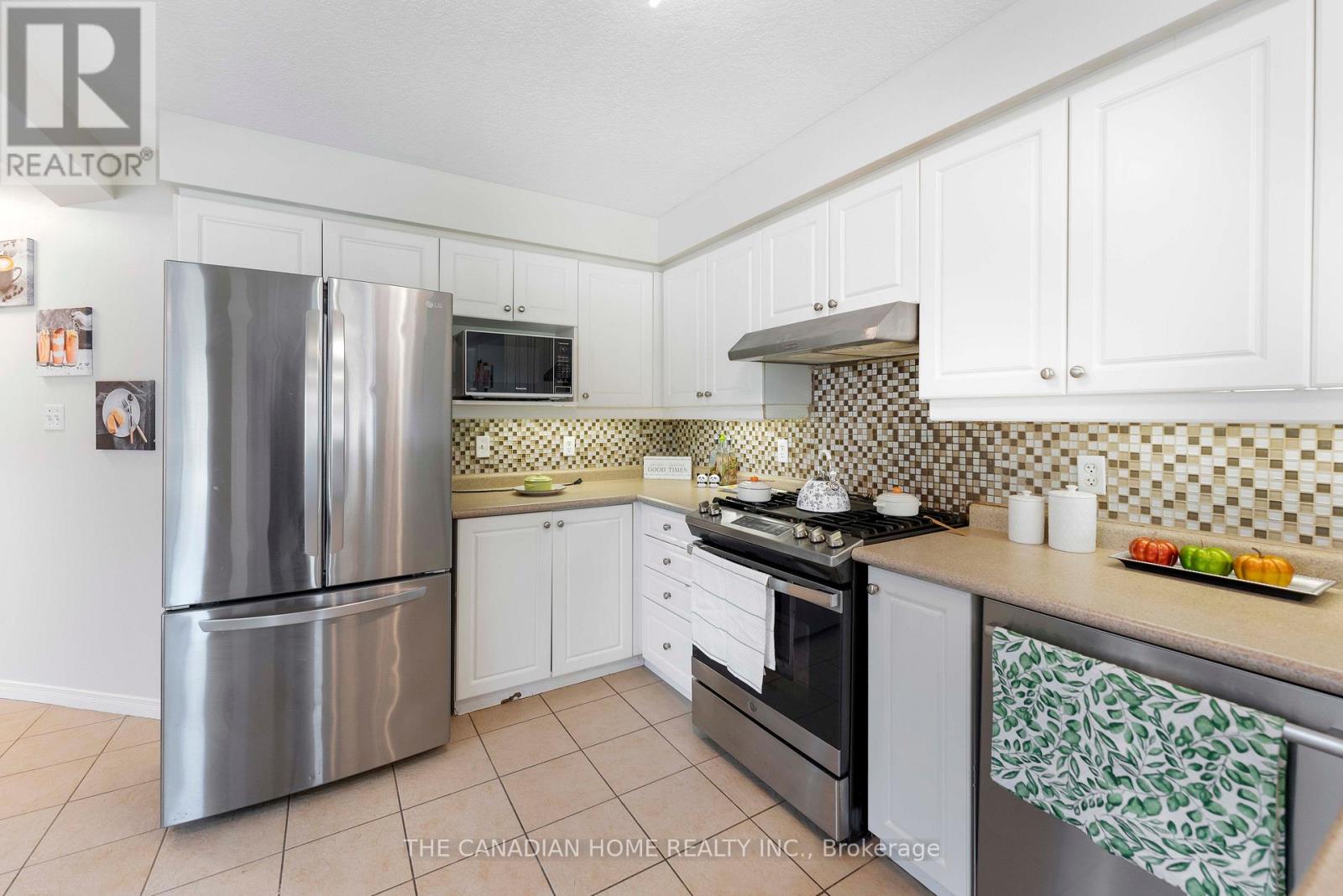 500 Robert Ferrie Drive, Kitchener, Ontario N2P 2T7 - Photo 4 - X13628108