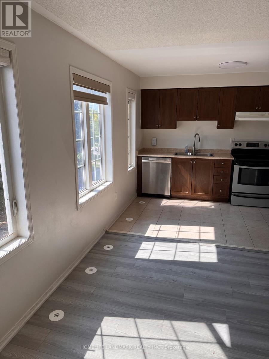 3 Oakmoor Lane, Markham, Ontario L6B 0B3 - Photo 4 - N13581660