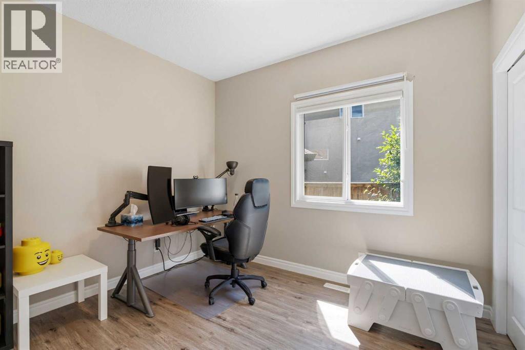 331 Parkmere Green, Chestermere, Alberta  T1X 1V5 - Photo 9 - A2329838