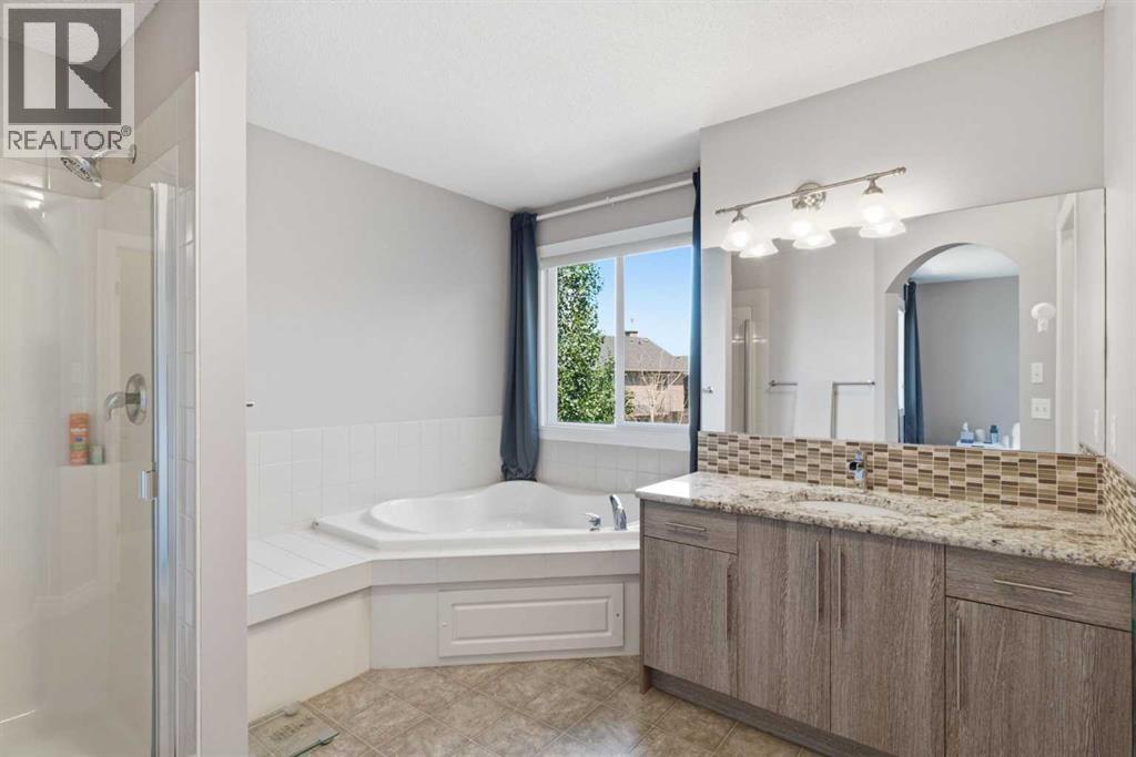 331 Parkmere Green, Chestermere, Alberta  T1X 1V5 - Photo 25 - A2329838