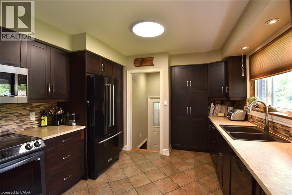 18 Garwood Avenue, Dundas, Ontario  L9H 7J9 - Photo 13 - 40851442