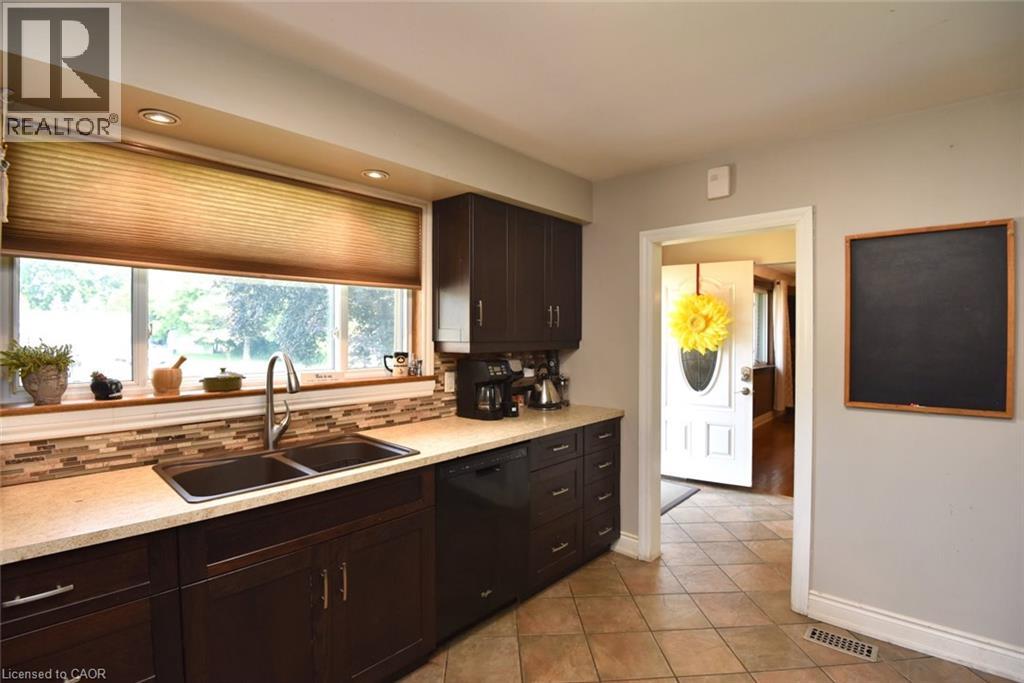 18 Garwood Avenue, Dundas, Ontario  L9H 7J9 - Photo 14 - 40851442