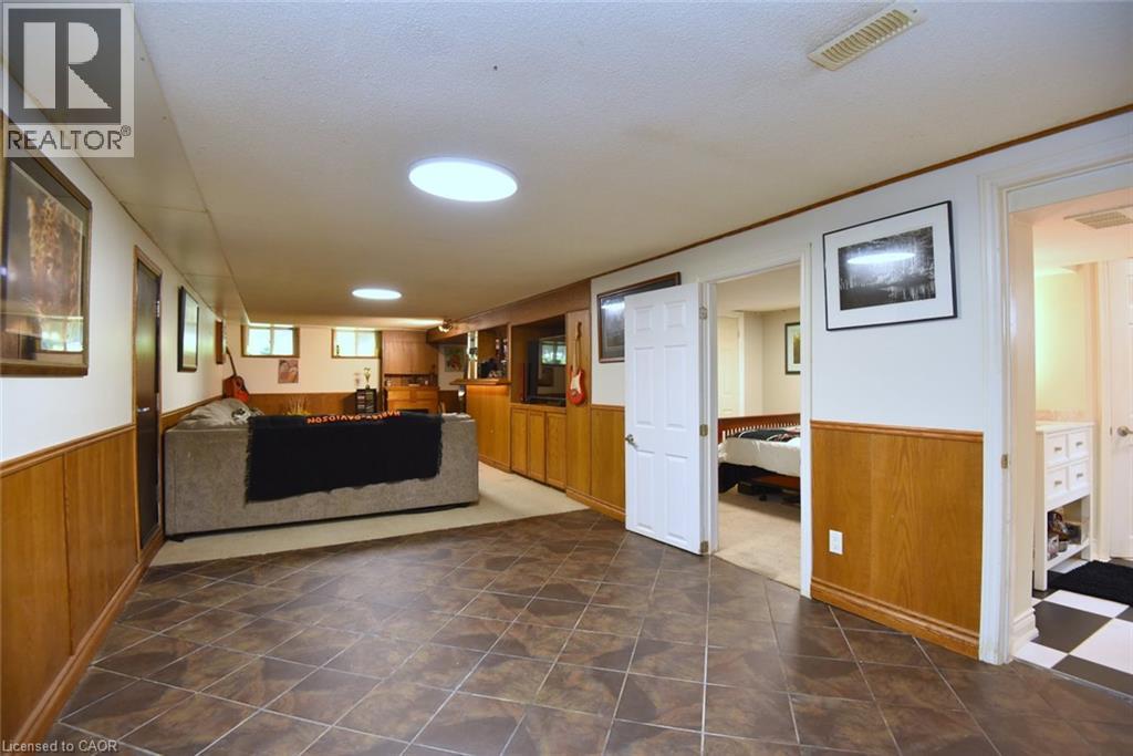 18 Garwood Avenue, Dundas, Ontario  L9H 7J9 - Photo 33 - 40851442