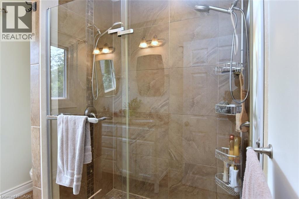 18 Garwood Avenue, Dundas, Ontario  L9H 7J9 - Photo 24 - 40851442