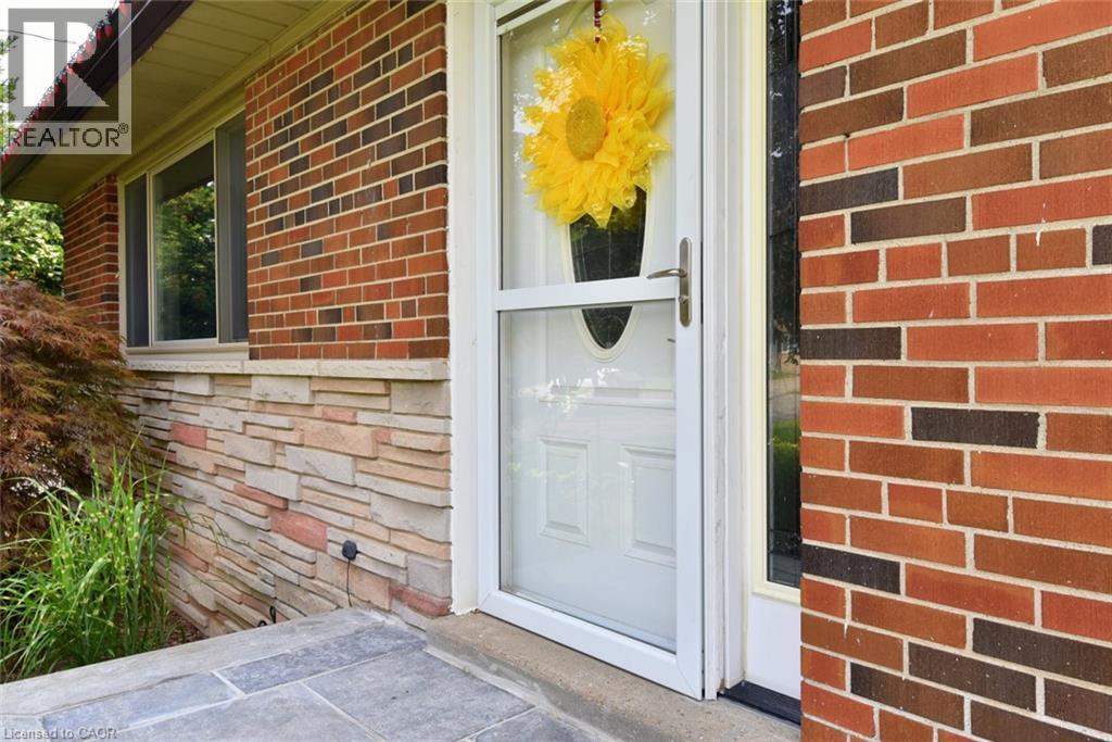 18 Garwood Avenue, Dundas, Ontario  L9H 7J9 - Photo 7 - 40851442