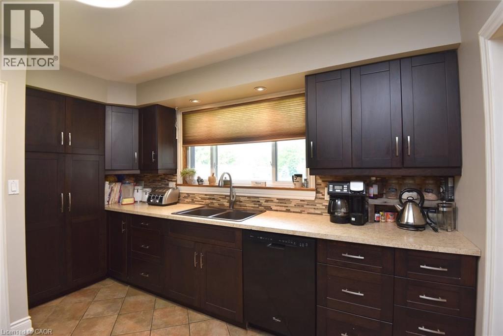 18 Garwood Avenue, Dundas, Ontario  L9H 7J9 - Photo 15 - 40851442