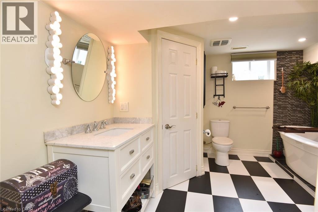 18 Garwood Avenue, Dundas, Ontario  L9H 7J9 - Photo 27 - 40851442