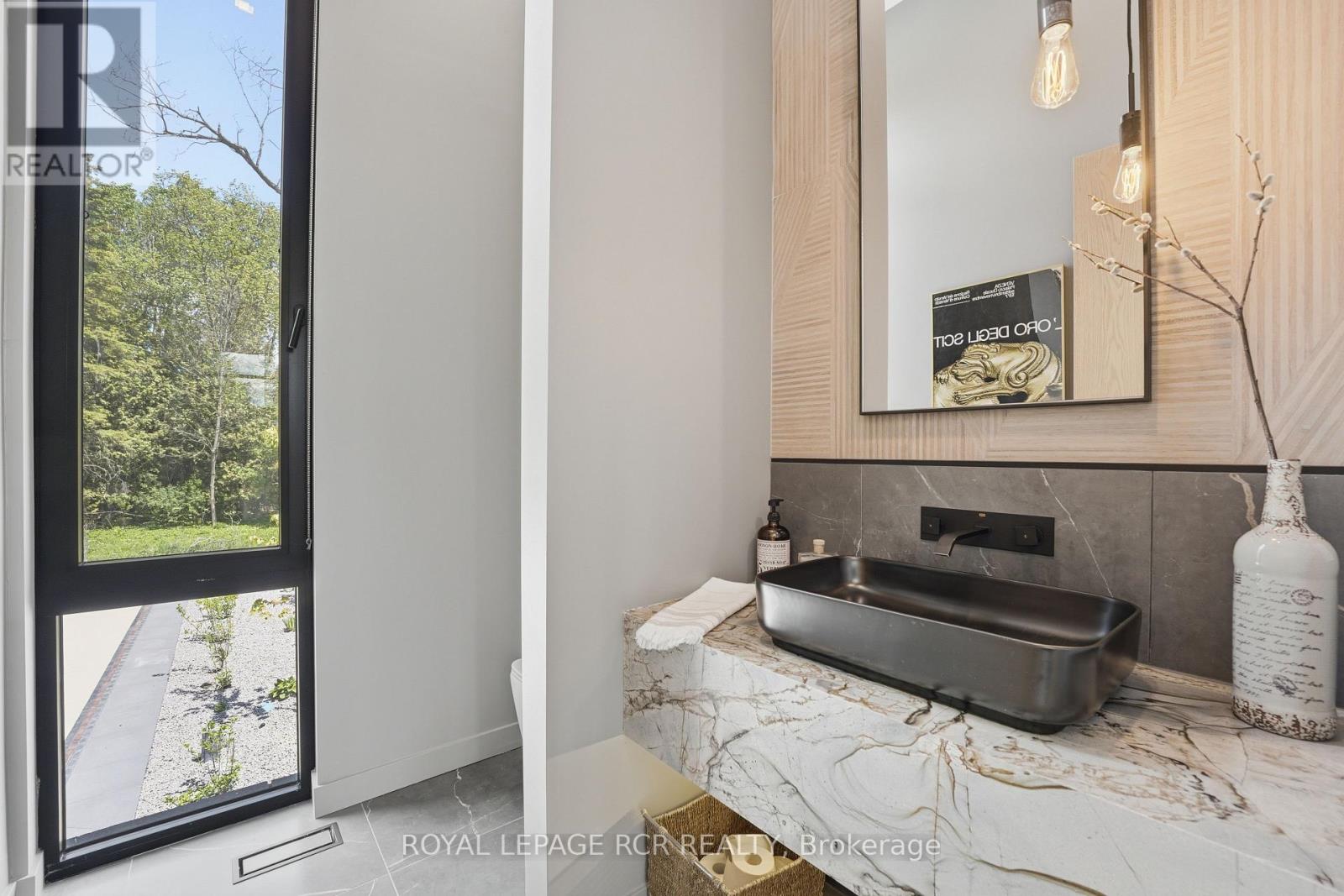 3404 Vivian Road, Whitchurch-Stouffville, Ontario  L4A 2M4 - Photo 6 - N13628134