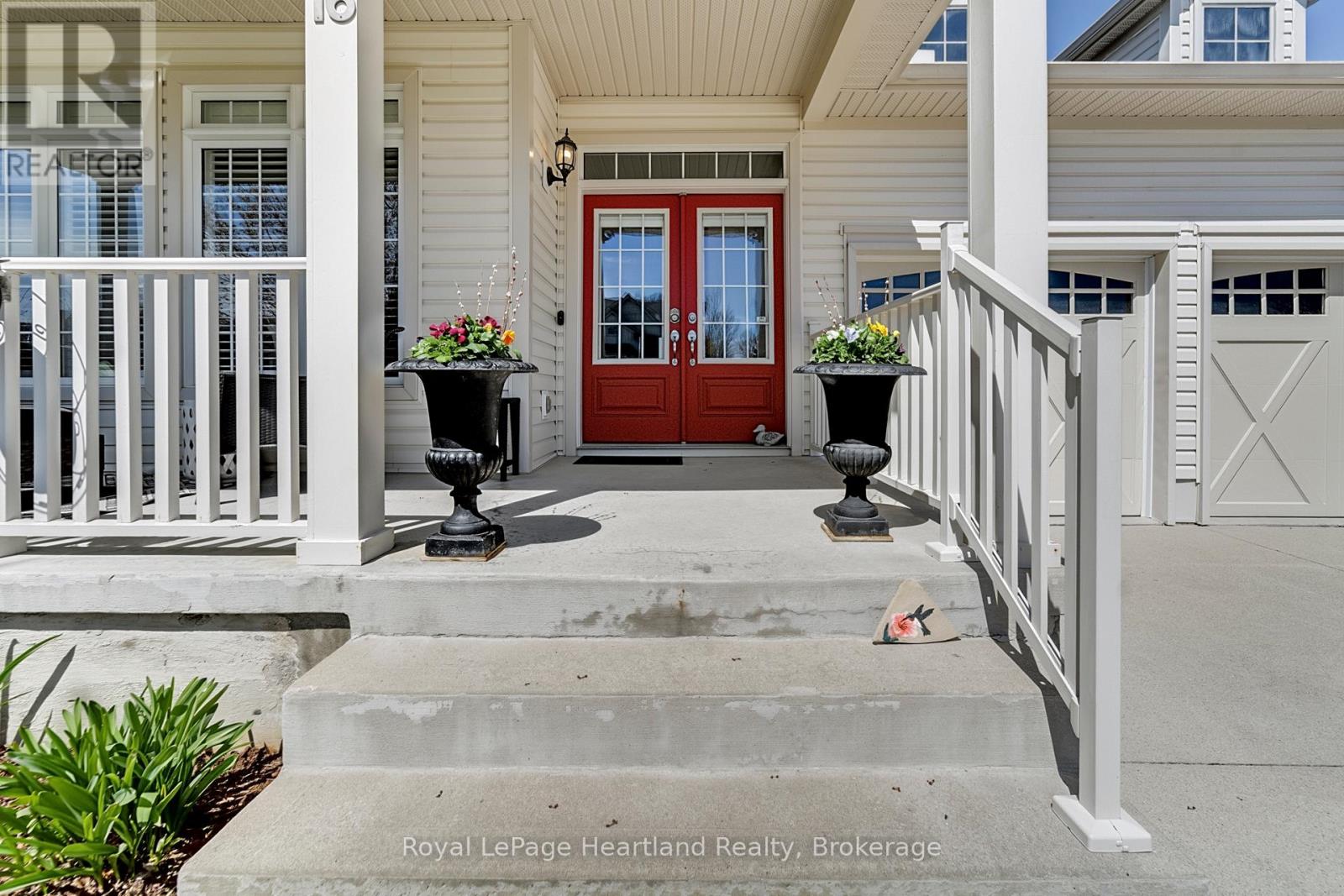 16 Macpherson Avenue, Huron East, Ontario  N0K 1W0 - Photo 3 - X13628126