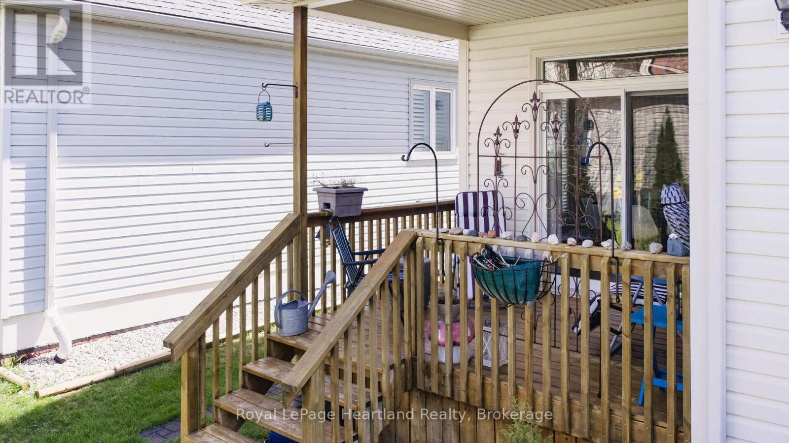 16 Macpherson Avenue, Huron East, Ontario  N0K 1W0 - Photo 42 - X13628126