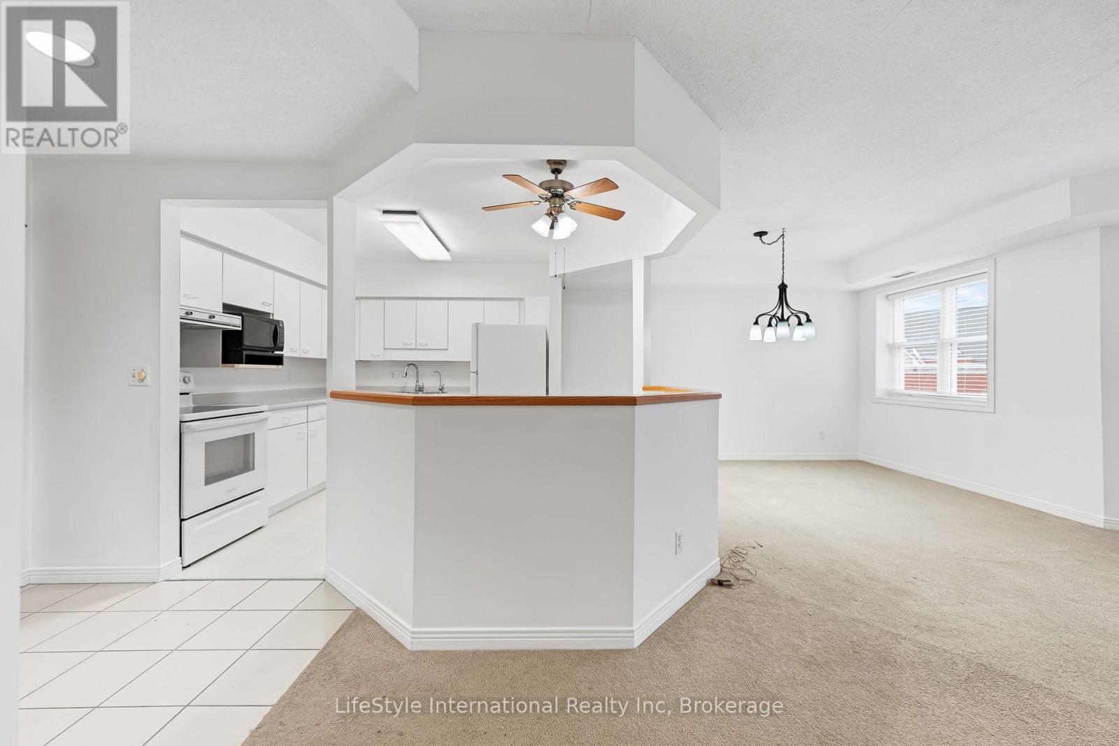 205 - 208 SILVERCREEK PARKWAY N, Guelph, Ontario