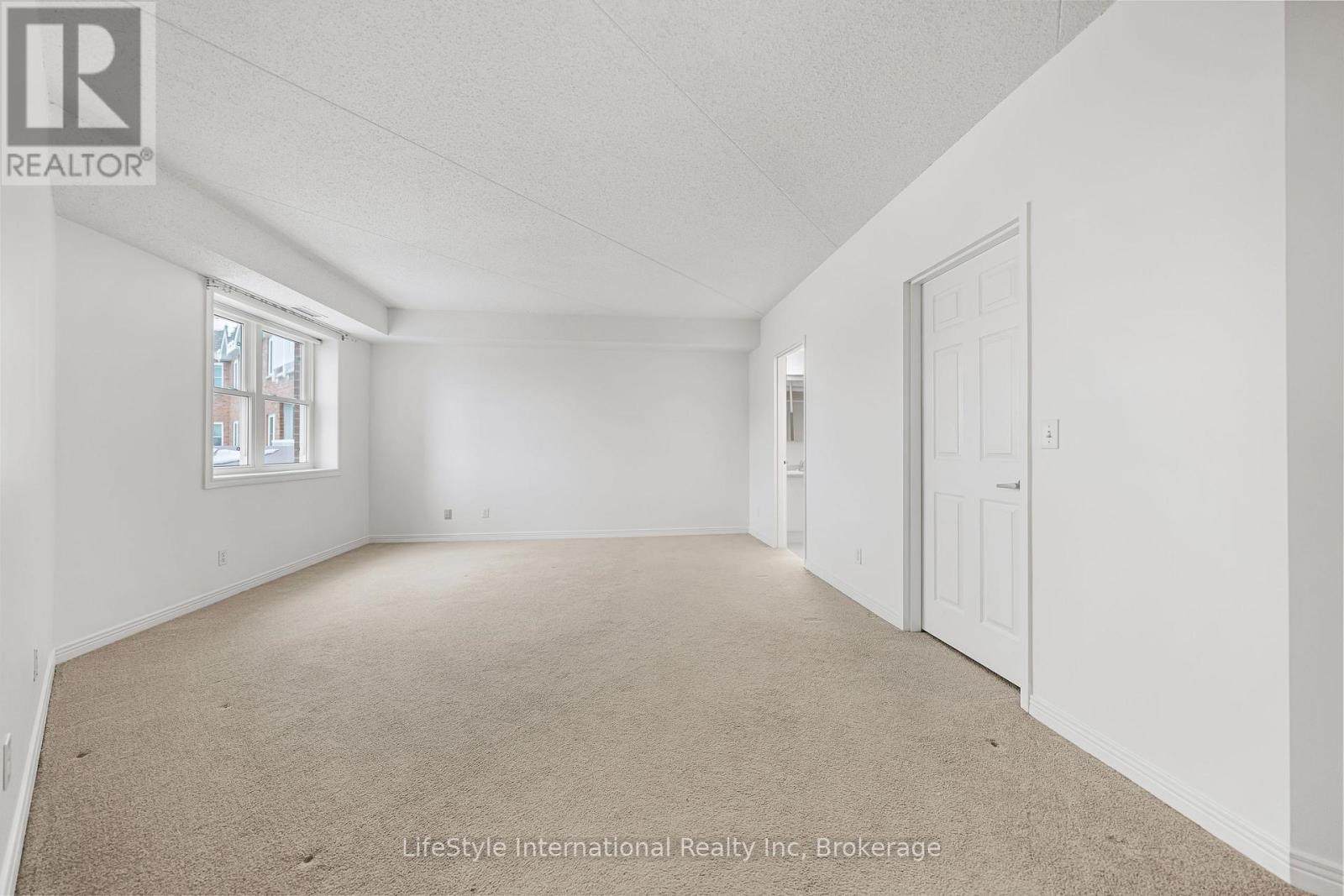 205 - 208 Silvercreek Parkway N, Guelph, Ontario  N1H 8H2 - Photo 8 - X13628148
