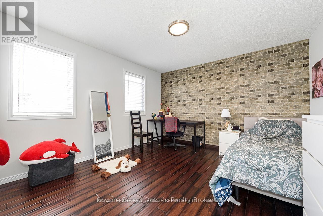 635 Commonwealth Crescent, Kitchener, Ontario  N2E 4J9 - Photo 23 - X13520968