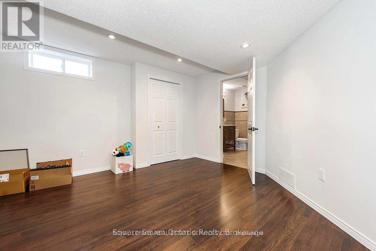 635 Commonwealth Crescent, Kitchener, Ontario  N2E 4J9 - Photo 34 - X13520968