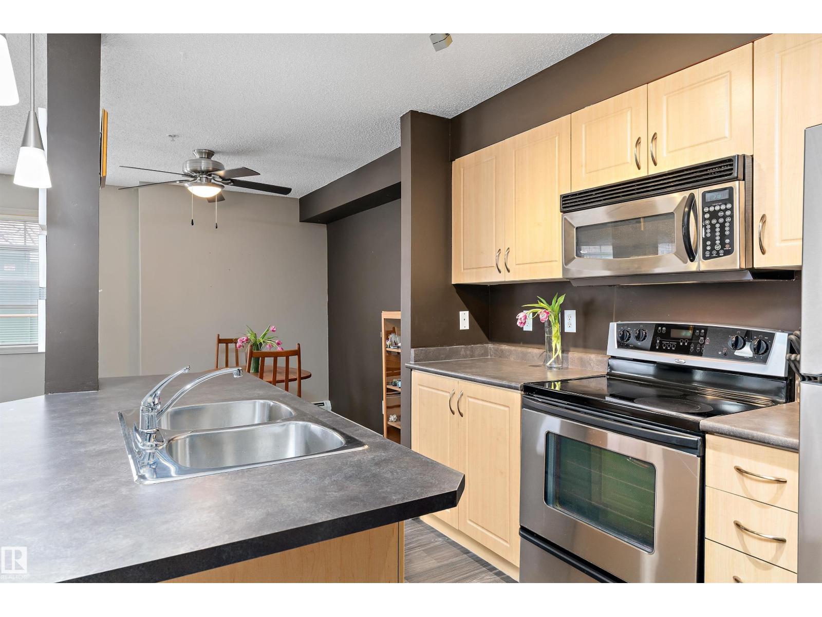 #111 11445 Ellerslie Rd SW, Edmonton, Alberta  T6W 1T1 - Photo 3 - E4501737