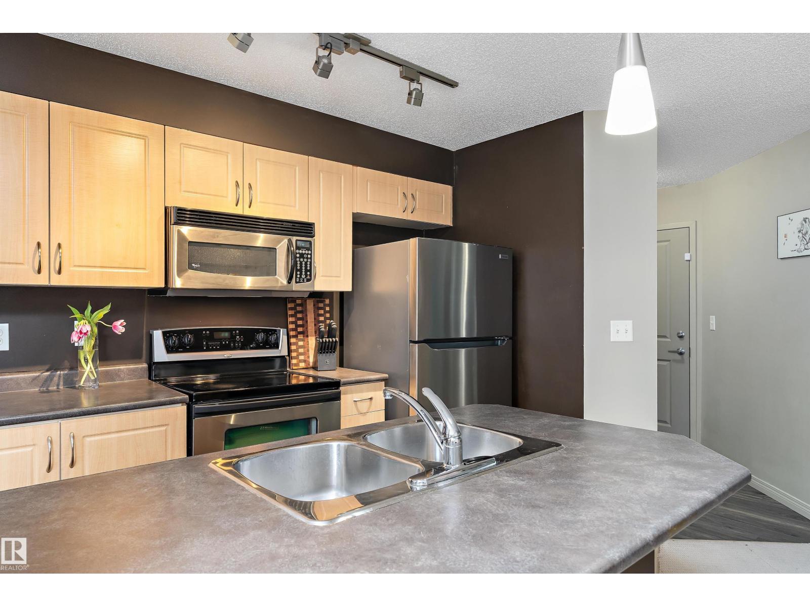 #111 11445 Ellerslie Rd SW, Edmonton, Alberta  T6W 1T1 - Photo 4 - E4501737