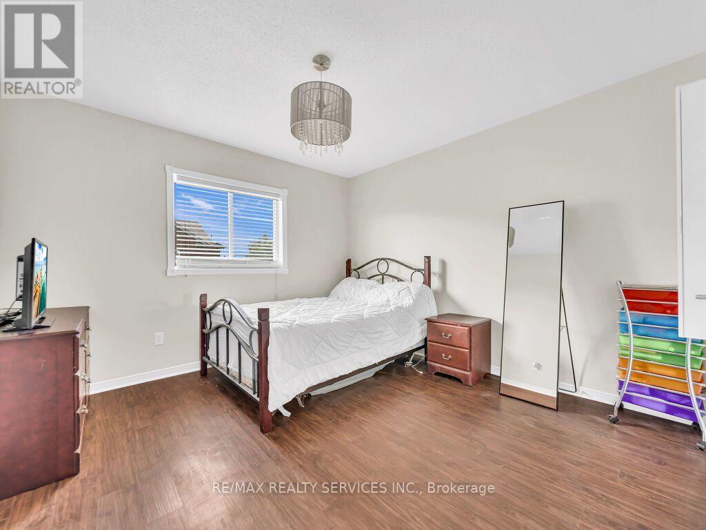 35 Peachleaf Crescent, Brampton, Ontario  L7A 2B4 - Photo 24 - W13626936