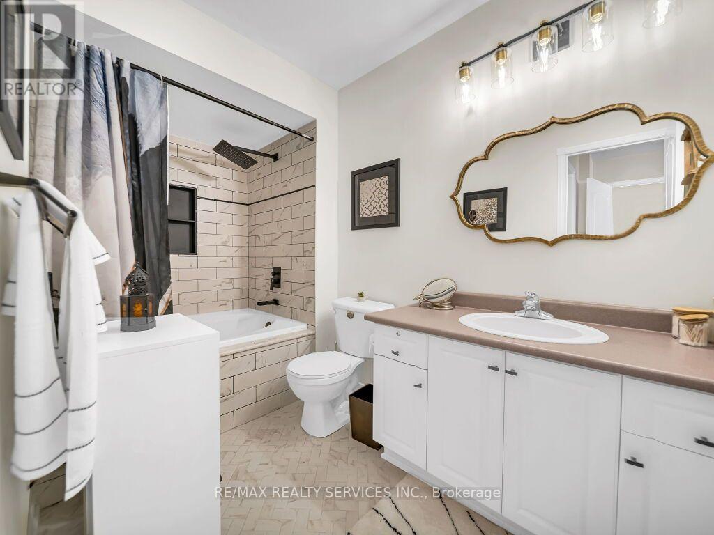 35 Peachleaf Crescent, Brampton, Ontario  L7A 2B4 - Photo 21 - W13626936