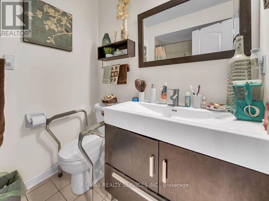 35 Peachleaf Crescent, Brampton, Ontario  L7A 2B4 - Photo 26 - W13626936