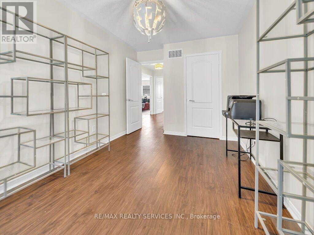 35 Peachleaf Crescent, Brampton, Ontario  L7A 2B4 - Photo 23 - W13626936