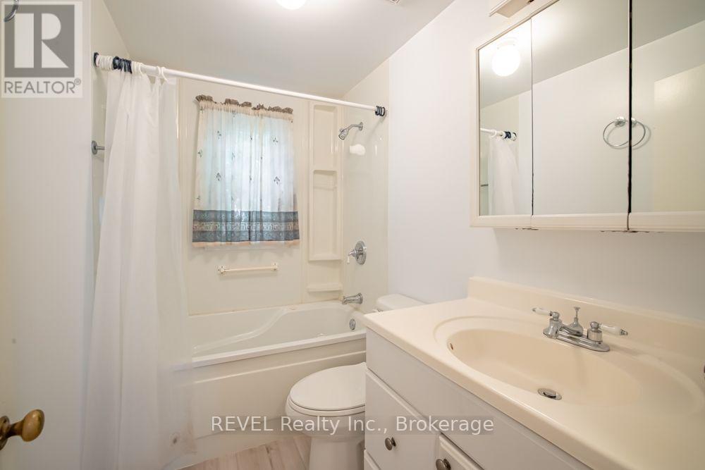 247 Nicolas Road, Fort Erie, Ontario  L0S 1N0 - Photo 16 - X13587438
