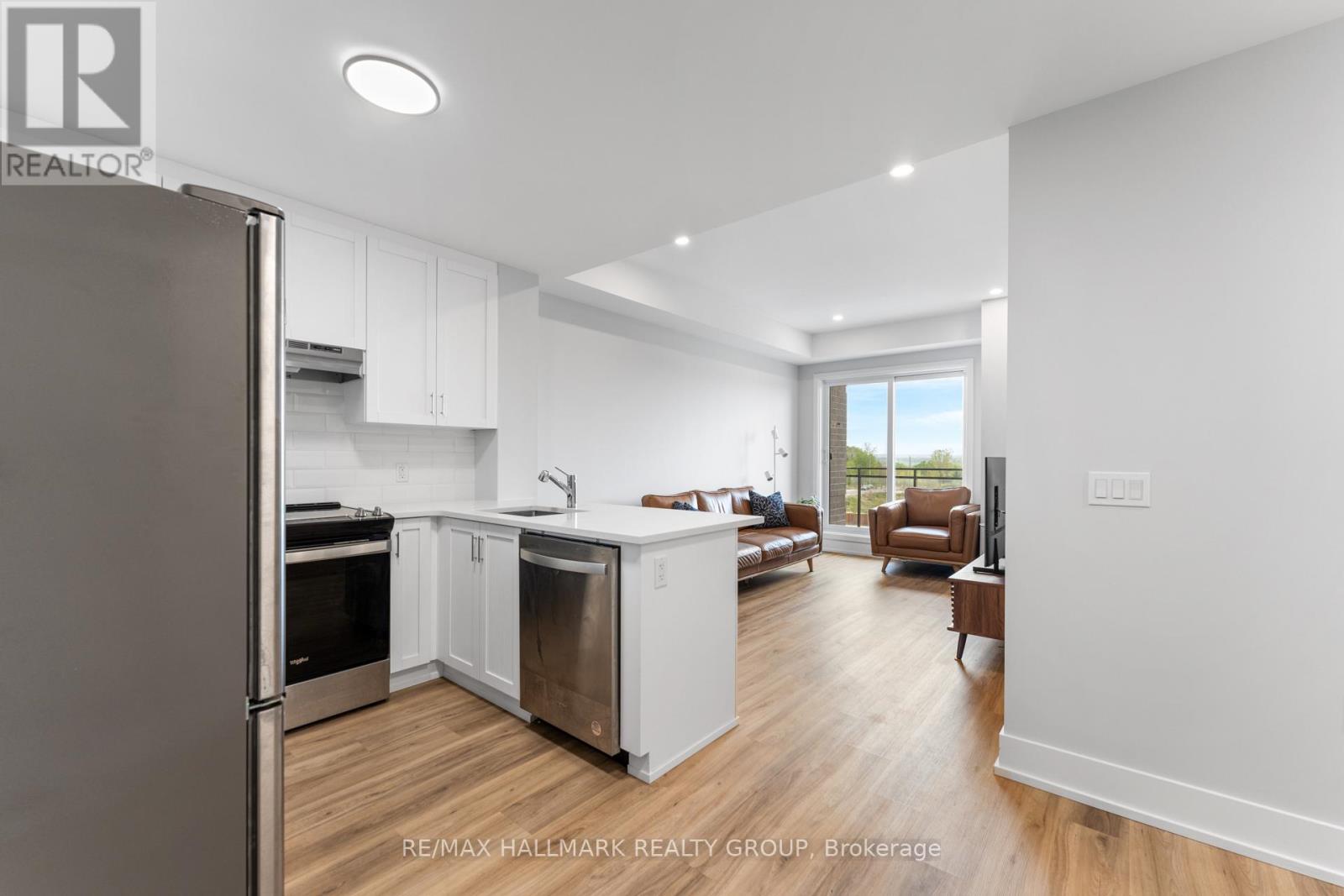 411 - 1350 Hemlock Road, Ottawa, Ontario K1K 5C2 - Photo 3 - X13628188