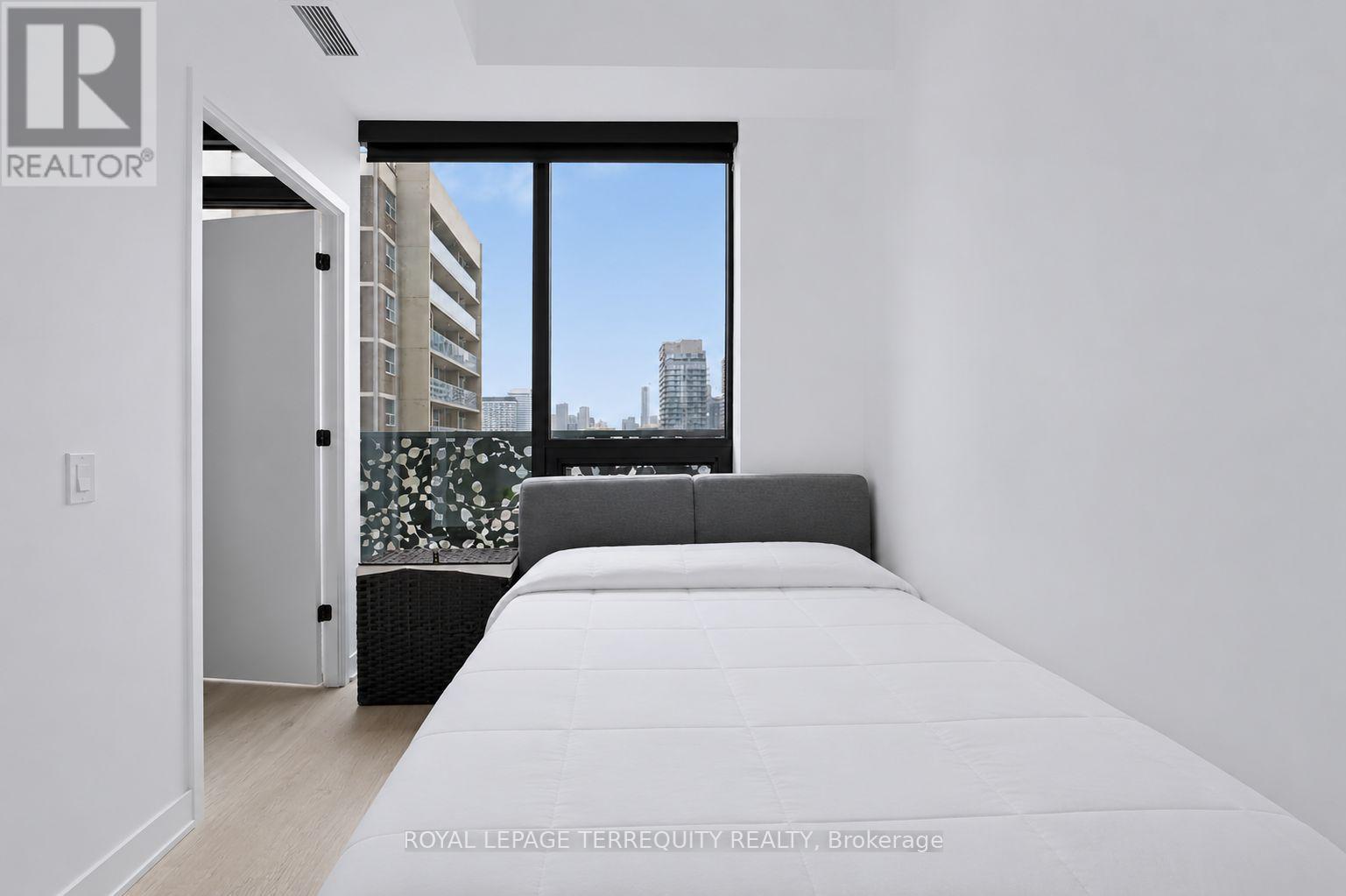 1804 - 55 Charles Street E, Toronto, Ontario  M4Y 0J1 - Photo 13 - C13628212