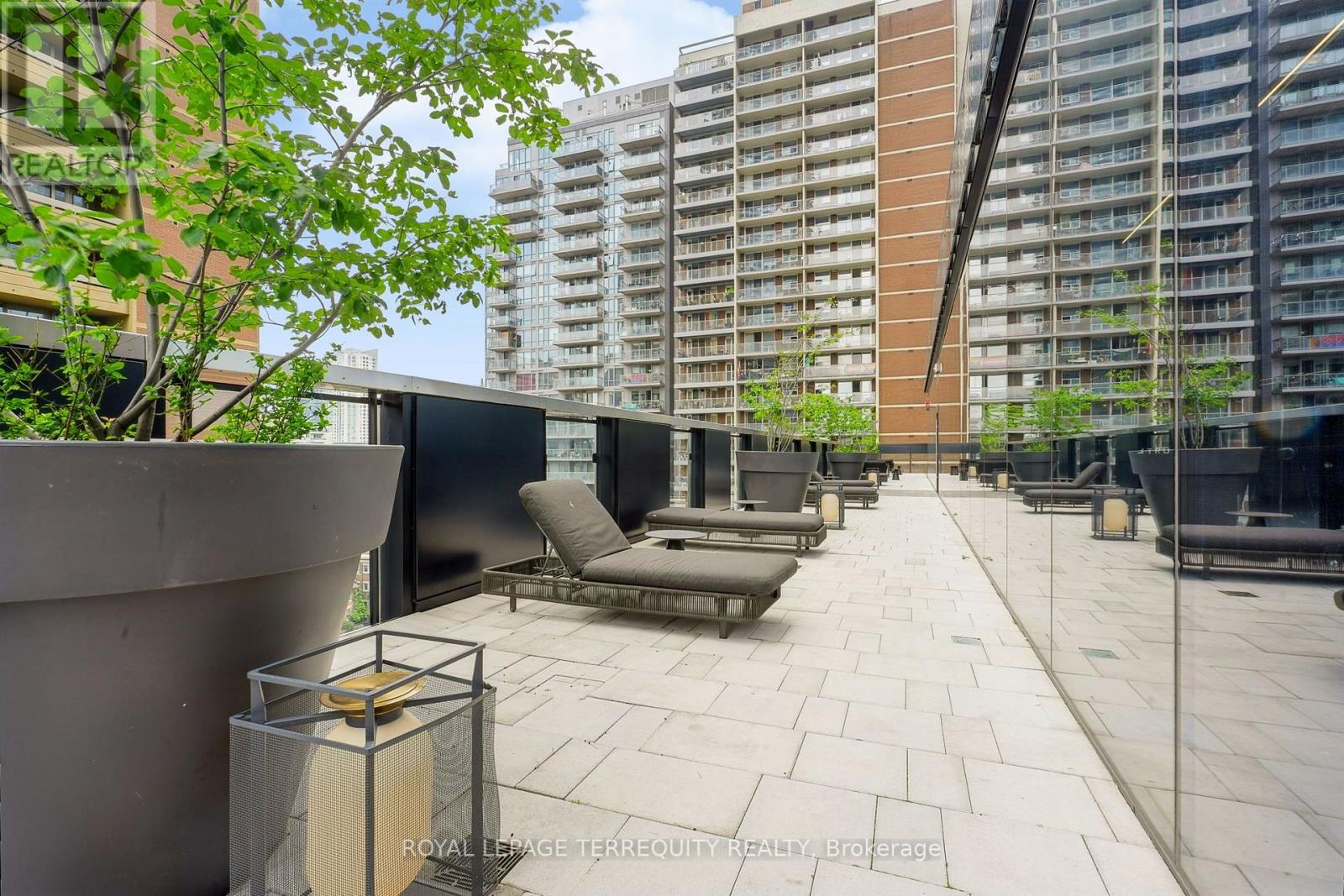 1804 - 55 Charles Street E, Toronto, Ontario  M4Y 0J1 - Photo 23 - C13628212