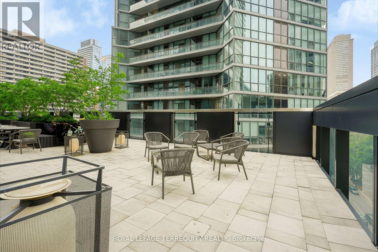 1804 - 55 Charles Street E, Toronto, Ontario  M4Y 0J1 - Photo 24 - C13628212