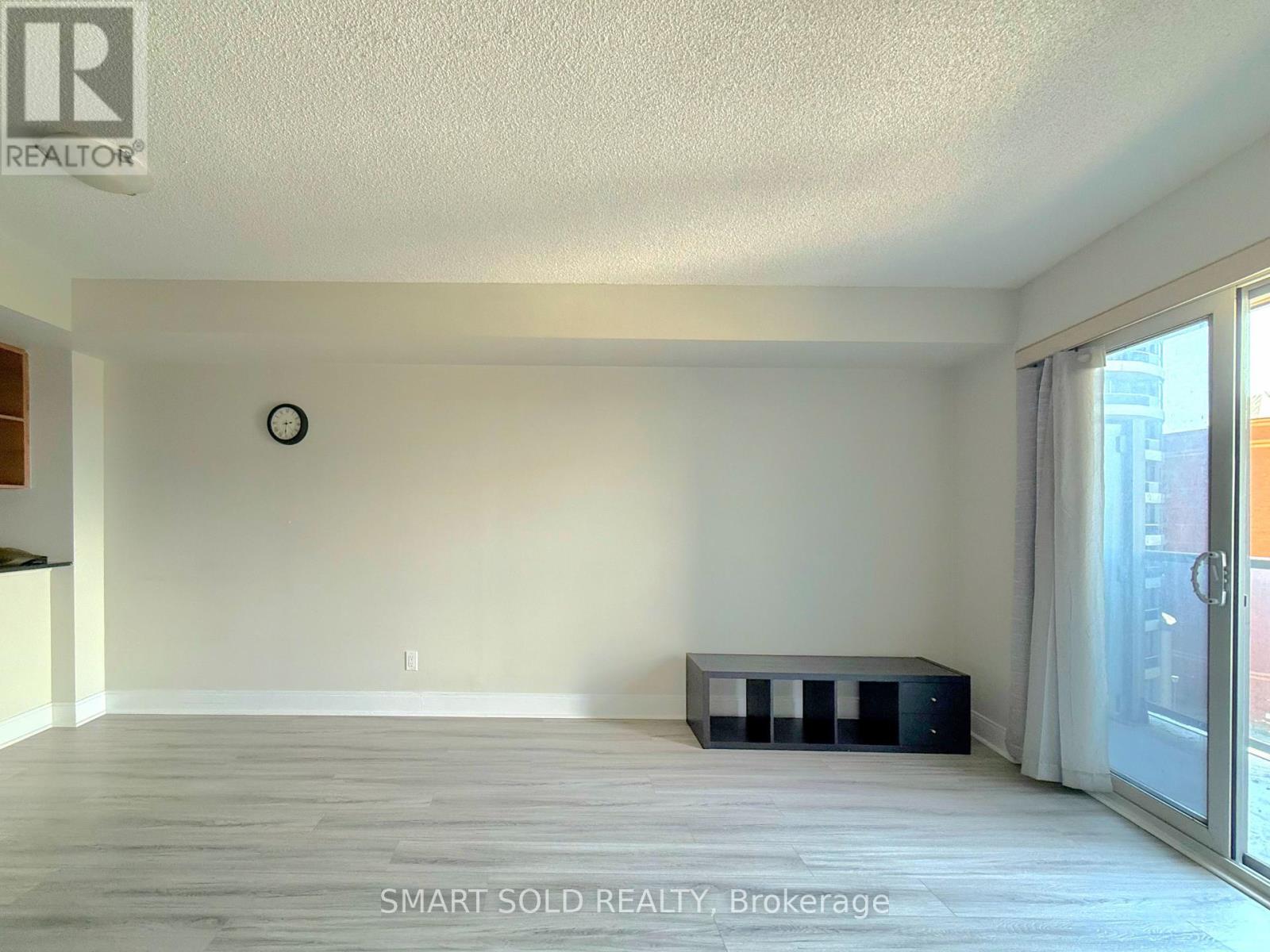 922 - 135 Village Green Square, Toronto, Ontario M1S 0G4 - Photo 2 - E13623382