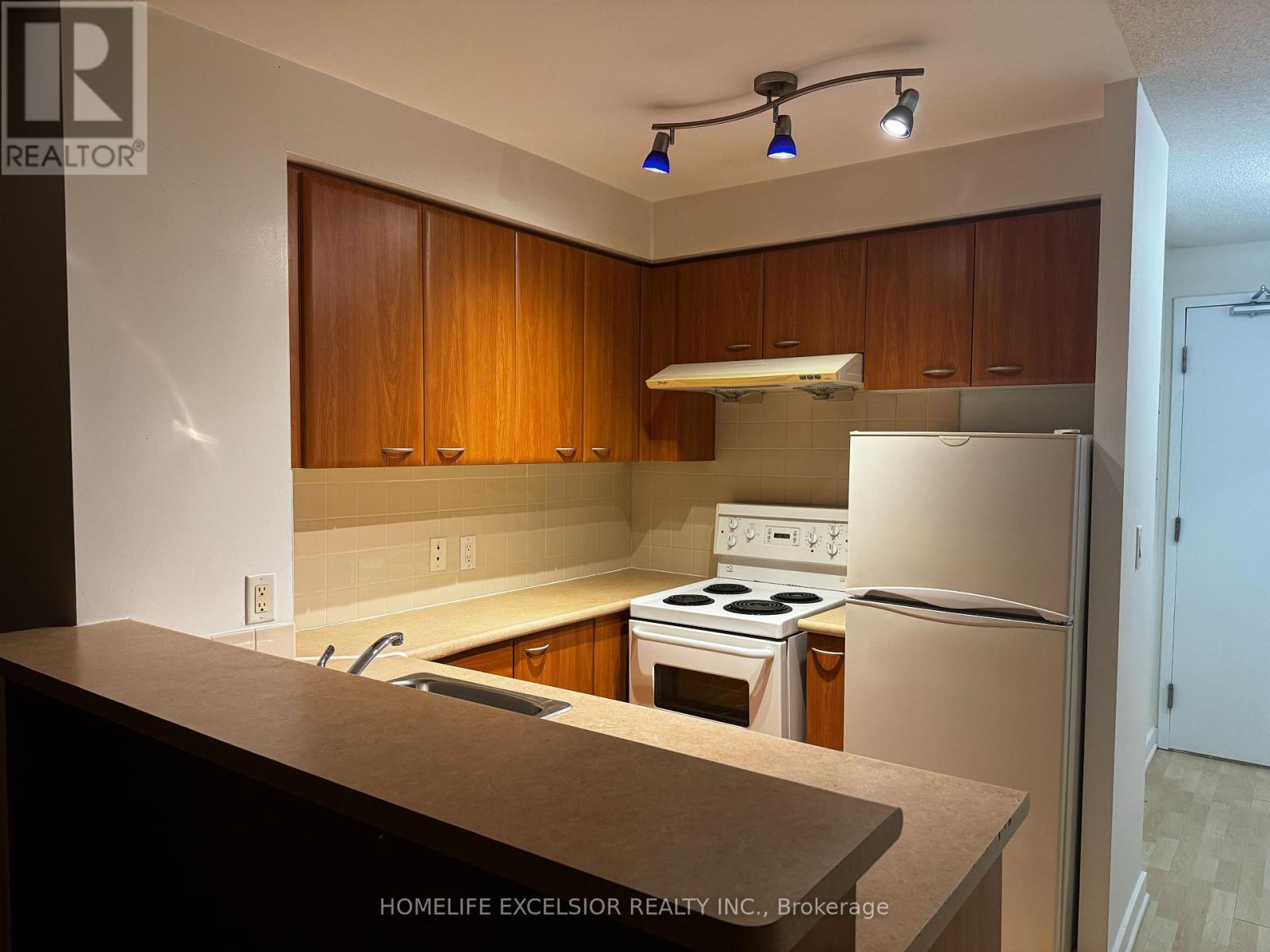 1515 - 36 Lee Centre Drive, Toronto, Ontario  M1H 3J1 - Photo 6 - E13628162