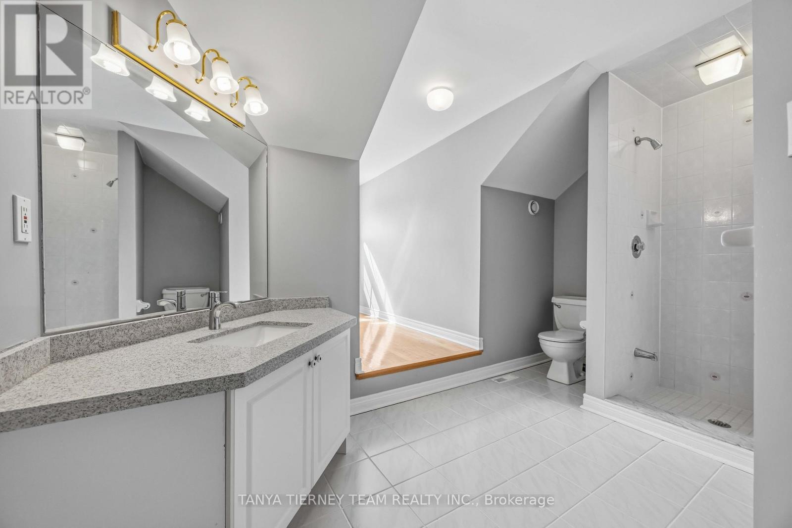 467 Oakwood Drive, Pickering, Ontario  L1W 2M8 - Photo 32 - E13628206
