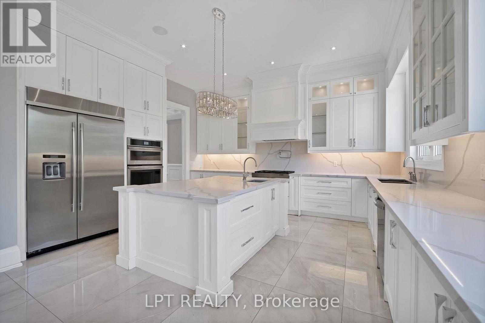 2 Poplar Drive, Richmond Hill, Ontario  L4E 2W5 - Photo 14 - N13628186