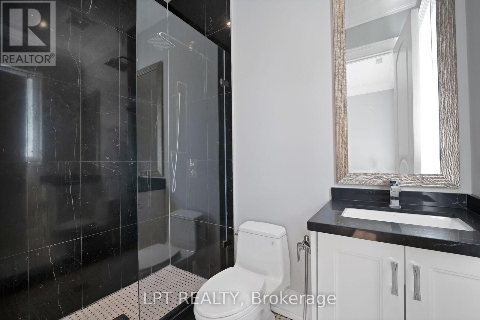 2 Poplar Drive, Richmond Hill, Ontario  L4E 2W5 - Photo 22 - N13628186