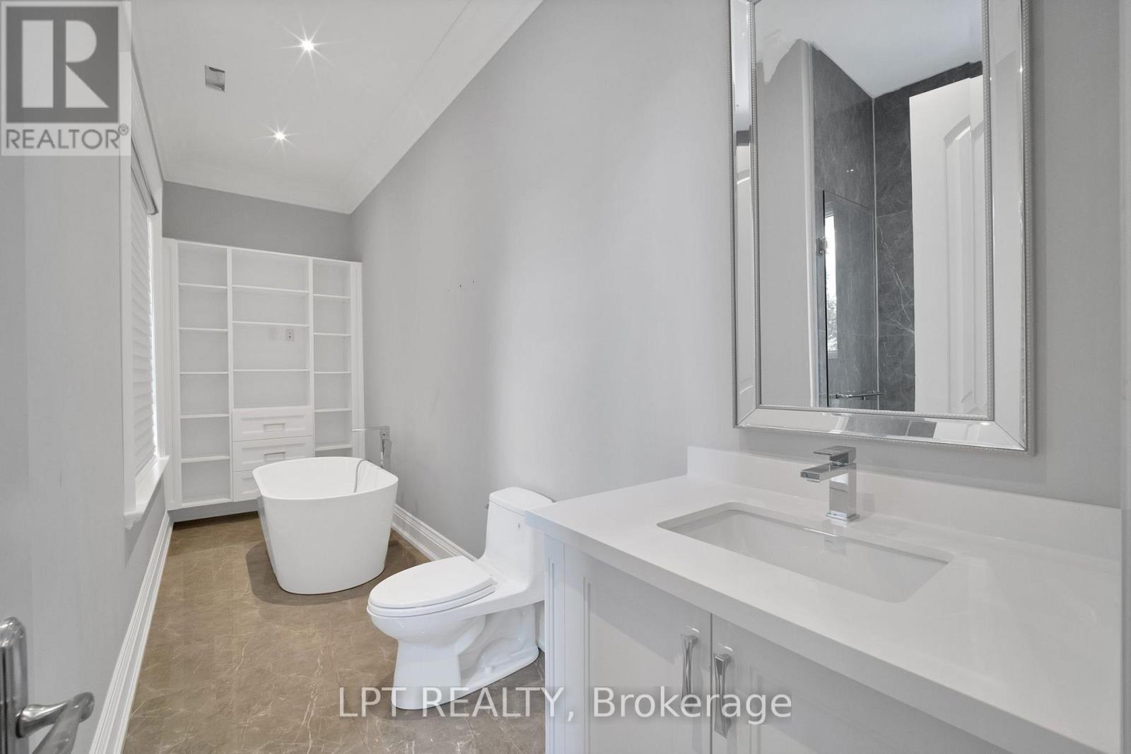2 Poplar Drive, Richmond Hill, Ontario  L4E 2W5 - Photo 25 - N13628186